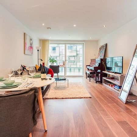 Stylish And Comfortable Canary Wharf Apartment Perfect For Long Stays Лондон Экстерьер фото