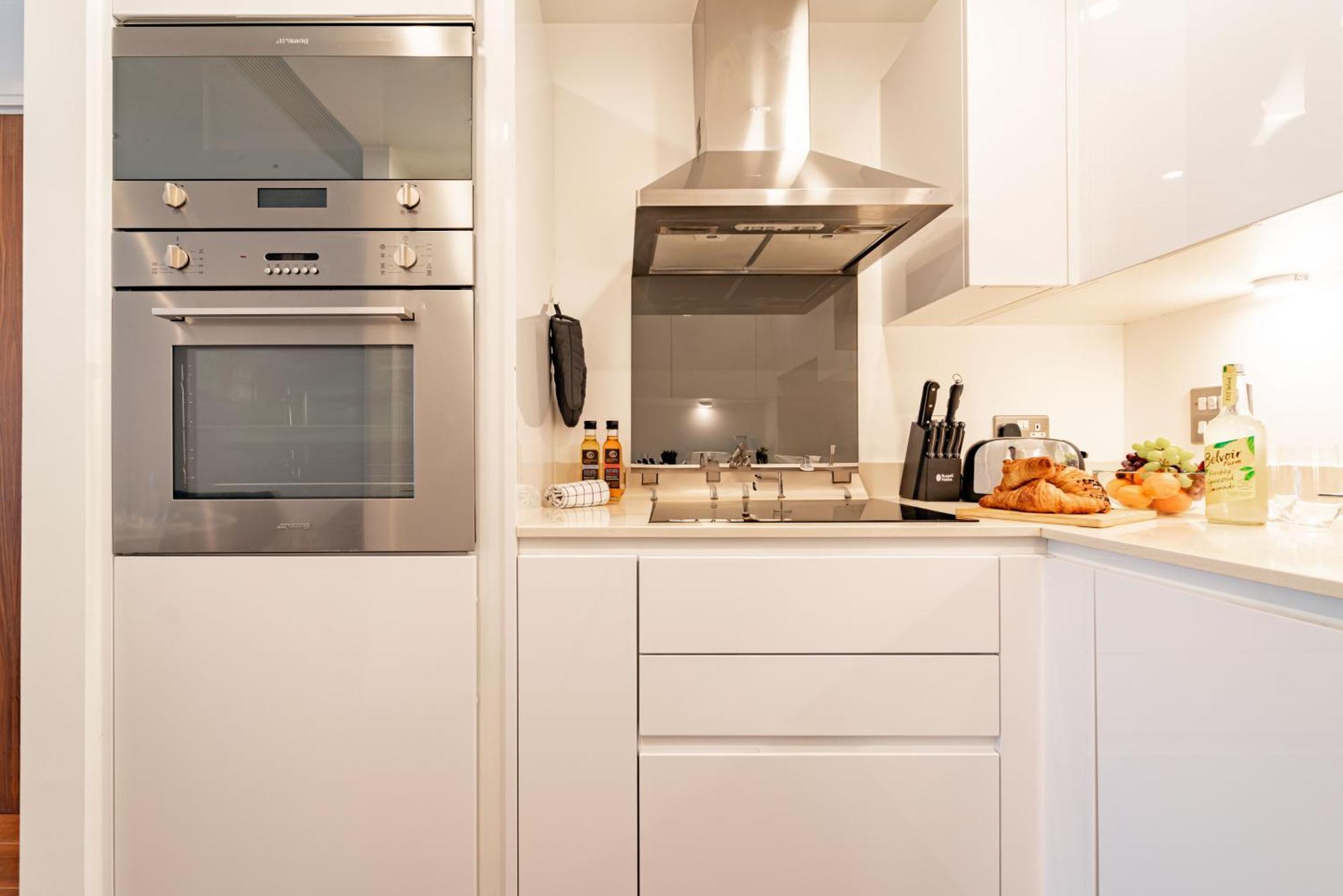 Stylish And Comfortable Canary Wharf Apartment Perfect For Long Stays Лондон Экстерьер фото