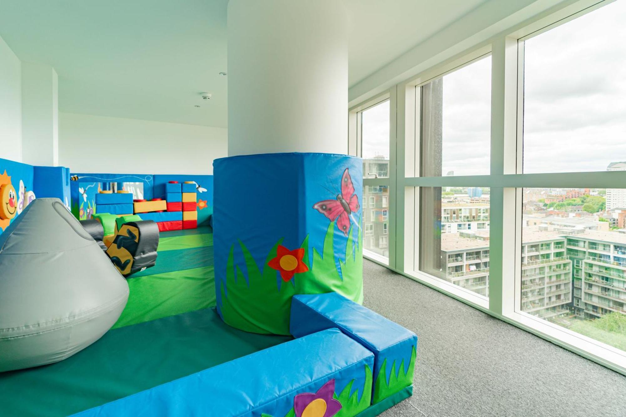 Stylish And Comfortable Canary Wharf Apartment Perfect For Long Stays Лондон Экстерьер фото